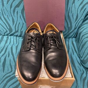 Johnston & Murphy Black Leather Oxfords
